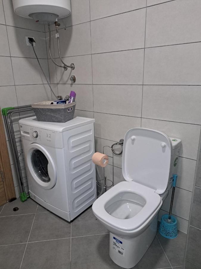 Apartman A&M Tivat Exteriör bild