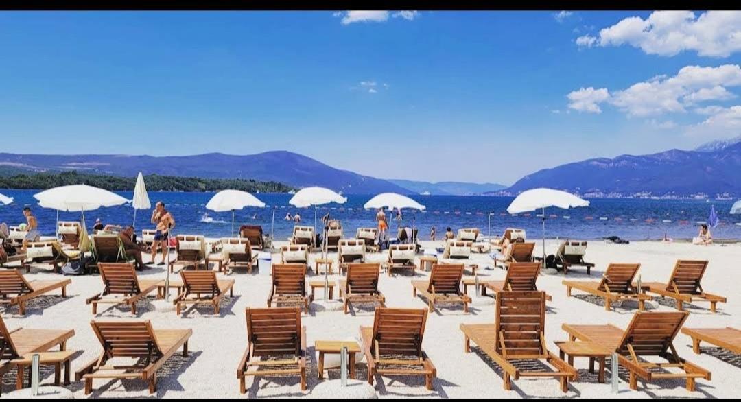 Apartman A&M Tivat Exteriör bild
