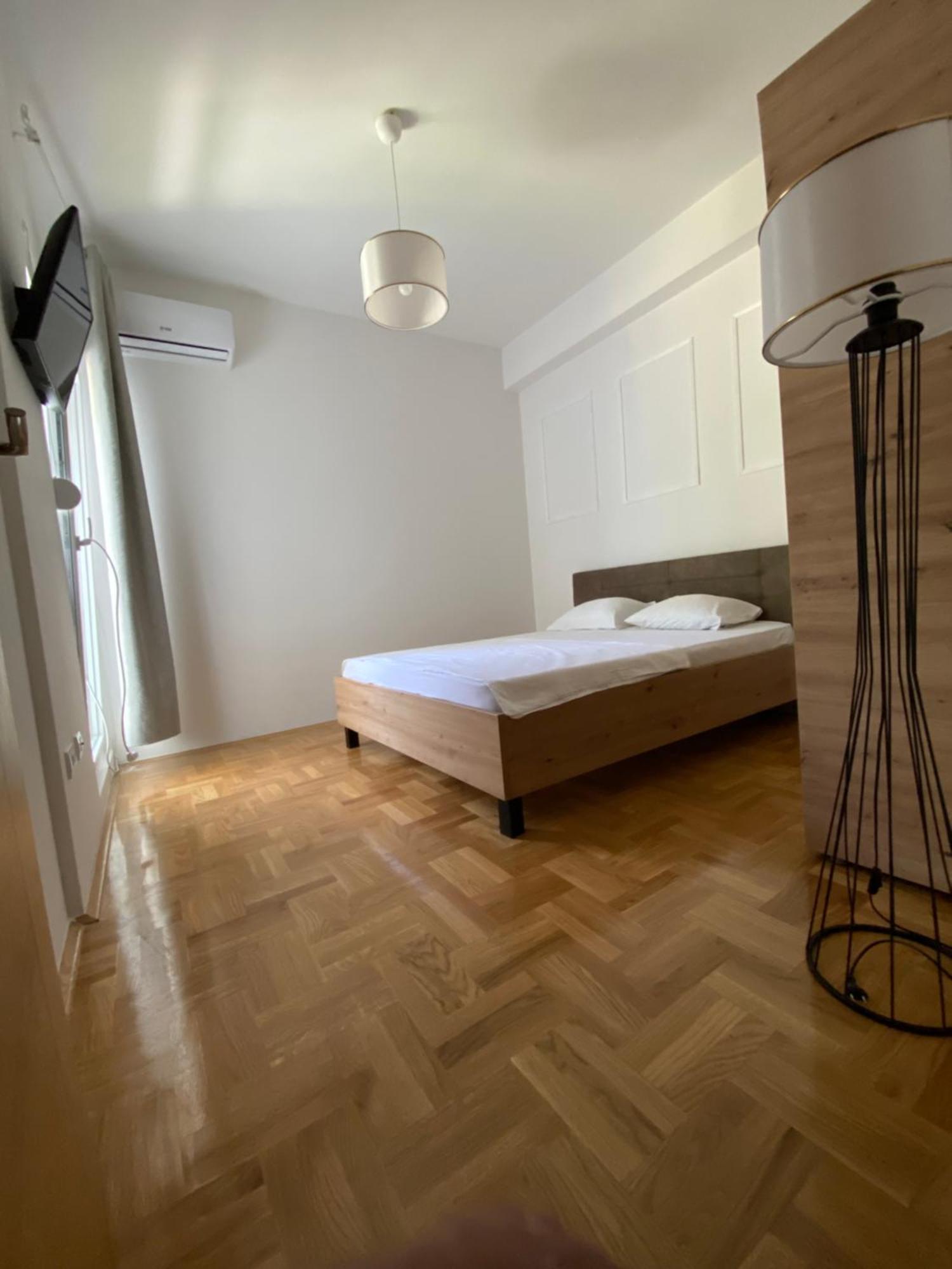 Apartman A&M Tivat Exteriör bild