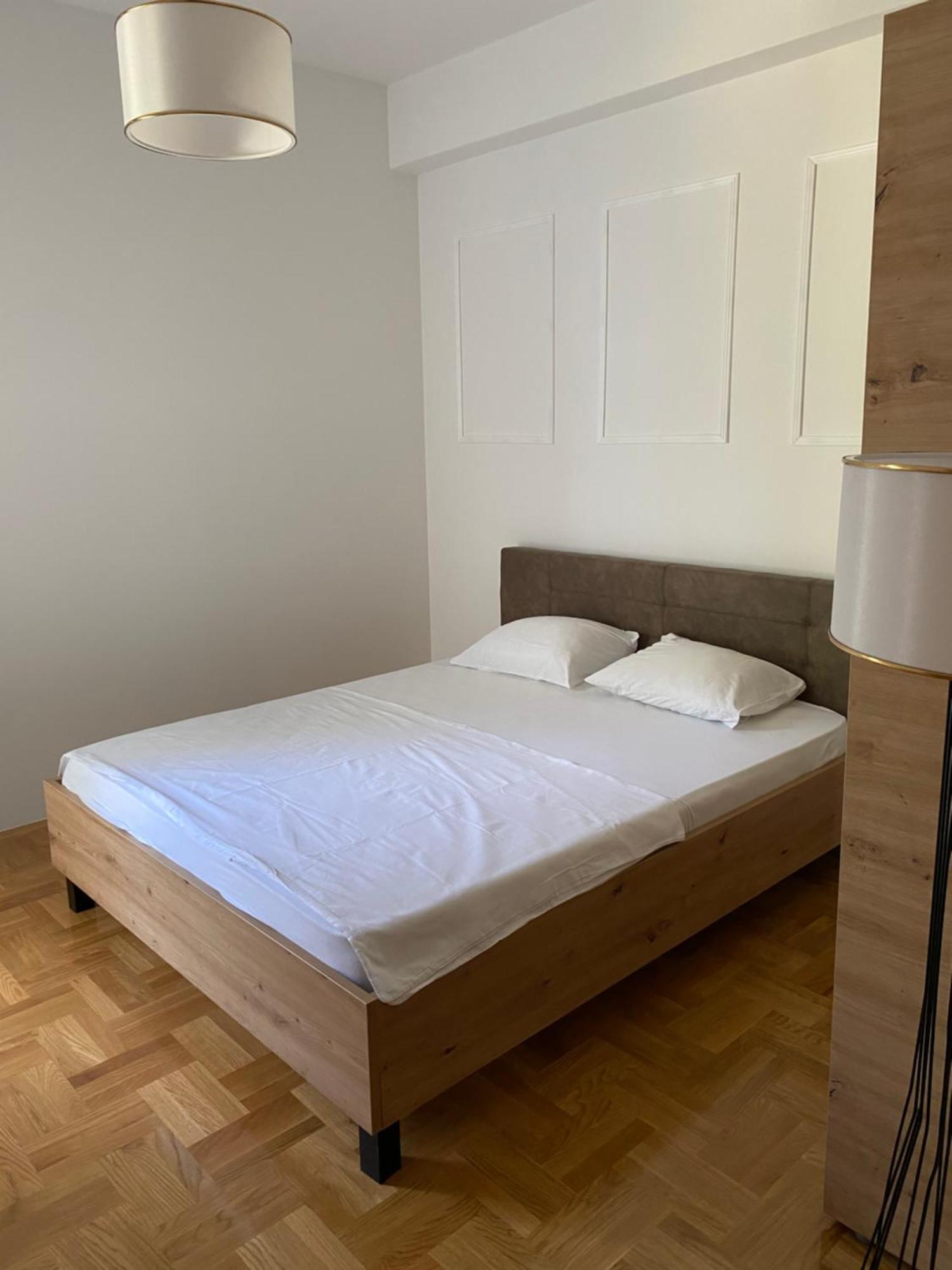 Apartman A&M Tivat Exteriör bild